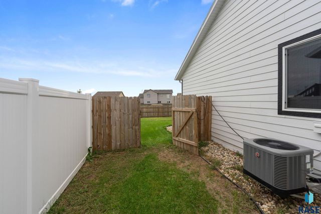 710 Prairieside Trl Trail, Harrisburg, SD 57032