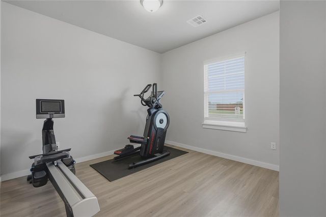 1261 Round Leaf Road, Edmond, OK 73034