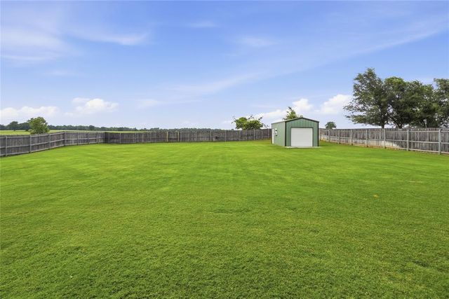 1261 Round Leaf Road, Edmond, OK 73034