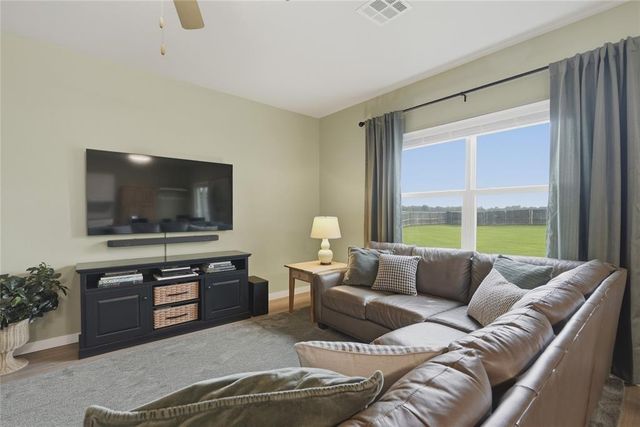 1261 Round Leaf Road, Edmond, OK 73034