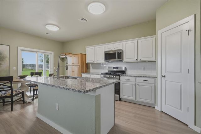 1261 Round Leaf Road, Edmond, OK 73034