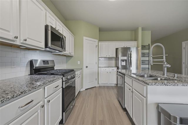 1261 Round Leaf Road, Edmond, OK 73034
