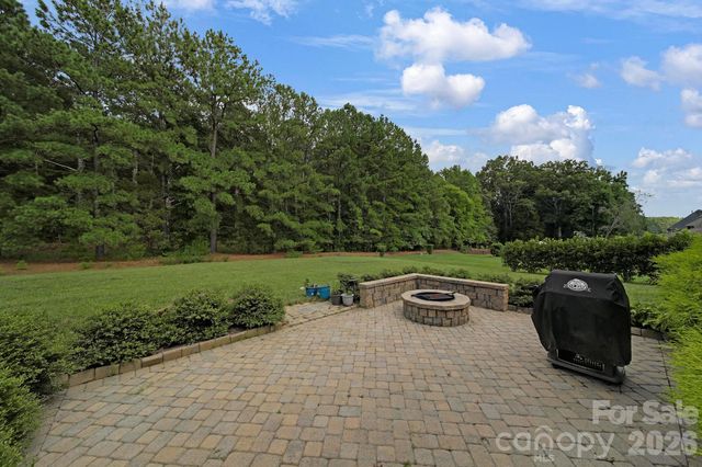 105 Highclere Drive, Waxhaw, NC 28173