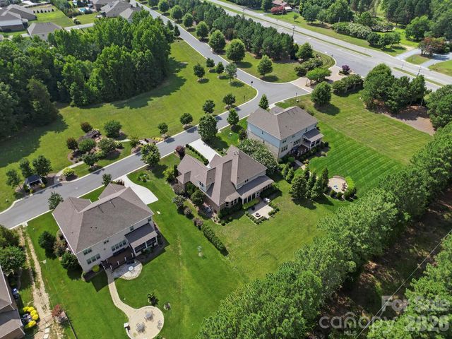 105 Highclere Drive, Waxhaw, NC 28173