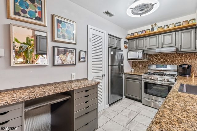 4 Sunrise Dr 10, Vernon Twp., NJ 07462
