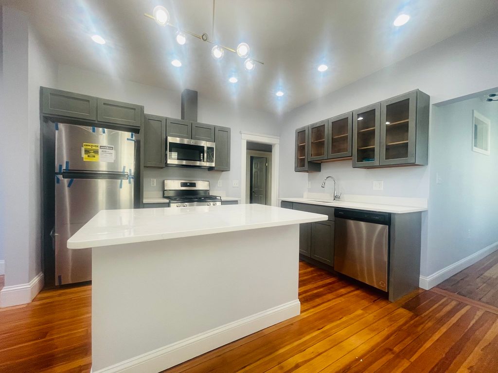 21 Crowell Street 2, Boston, MA 02124