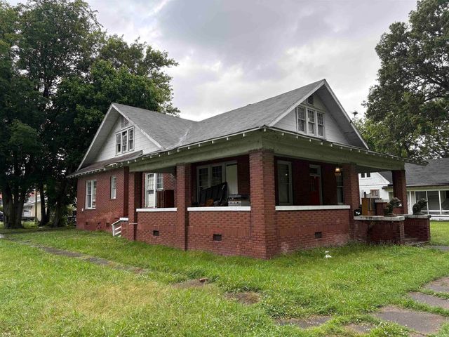 101 NE 4th, England, AR 72046