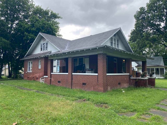 101 NE 4th, England, AR 72046