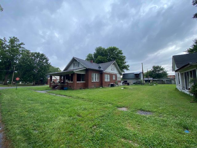 101 NE 4th, England, AR 72046