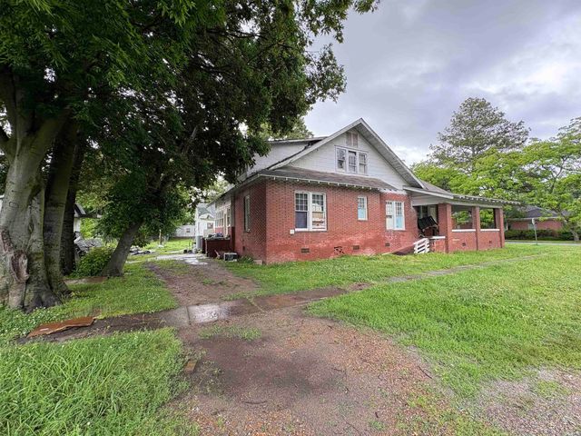 101 NE 4th, England, AR 72046