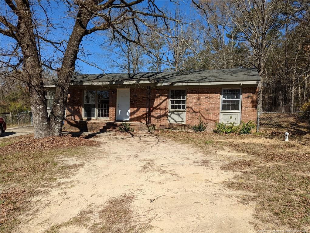 6556 Tareyton Road, Fayetteville, NC 28314