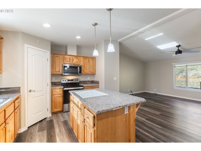 66017 N BAY Rd, North Bend, OR 97459