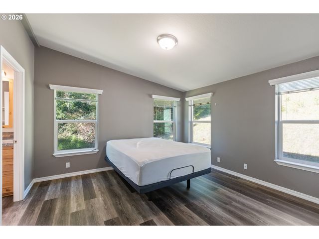 66017 N BAY Rd, North Bend, OR 97459