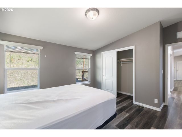 66017 N BAY Rd, North Bend, OR 97459