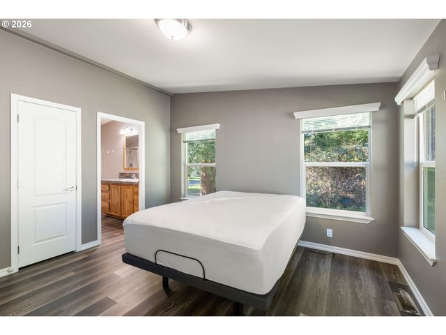 66017 N BAY Rd, North Bend, OR 97459