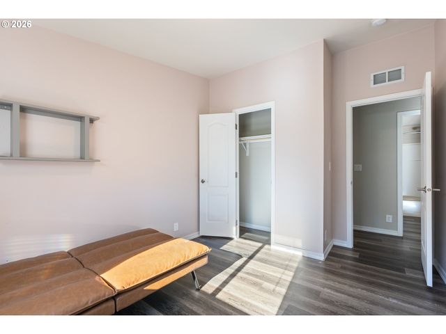 66017 N BAY Rd, North Bend, OR 97459