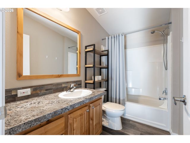 66017 N BAY Rd, North Bend, OR 97459