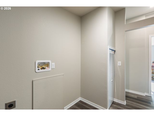 66017 N BAY Rd, North Bend, OR 97459