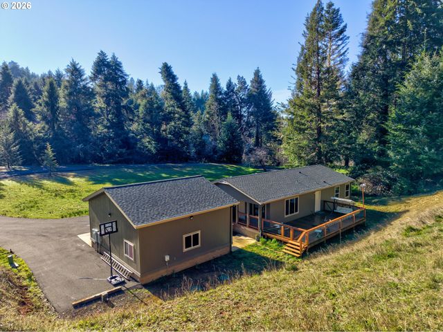 66017 N BAY Rd, North Bend, OR 97459