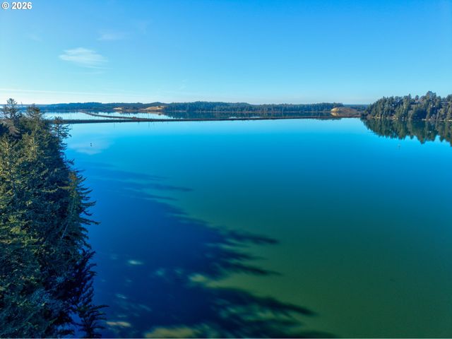 66017 N BAY Rd, North Bend, OR 97459