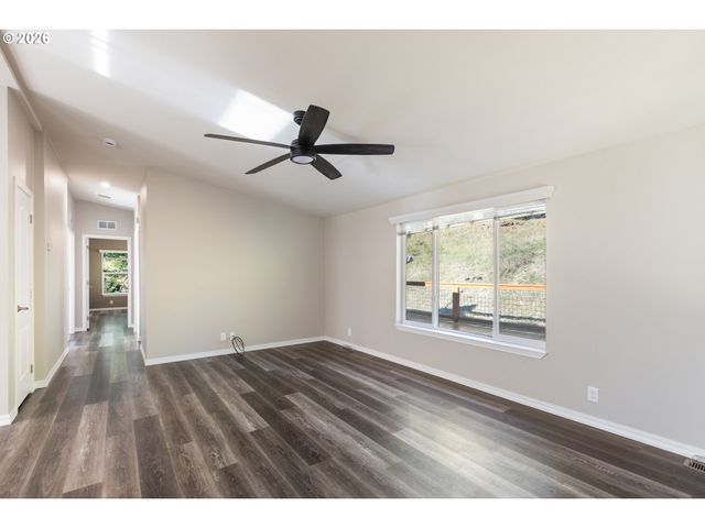 66017 N BAY Rd, North Bend, OR 97459