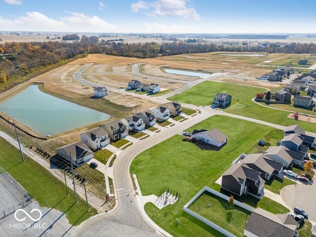 2143 Bear Oak Run, Shelbyville, IN 46176