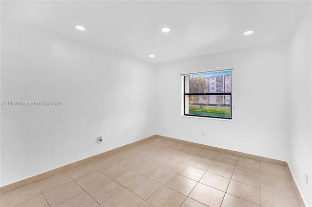 7668 SW 152nd Ave 2-211, Miami, FL 33193