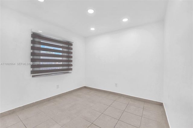 7668 SW 152nd Ave 2-211, Miami, FL 33193