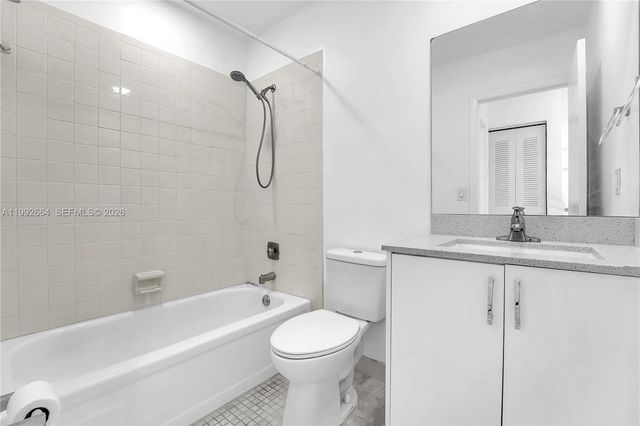 7668 SW 152nd Ave 2-211, Miami, FL 33193