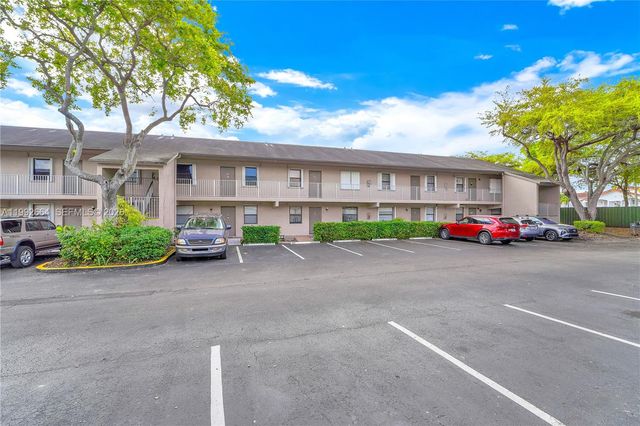 7668 SW 152nd Ave 2-211, Miami, FL 33193