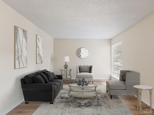 5731 Langley Ct, Pensacola, FL 32504