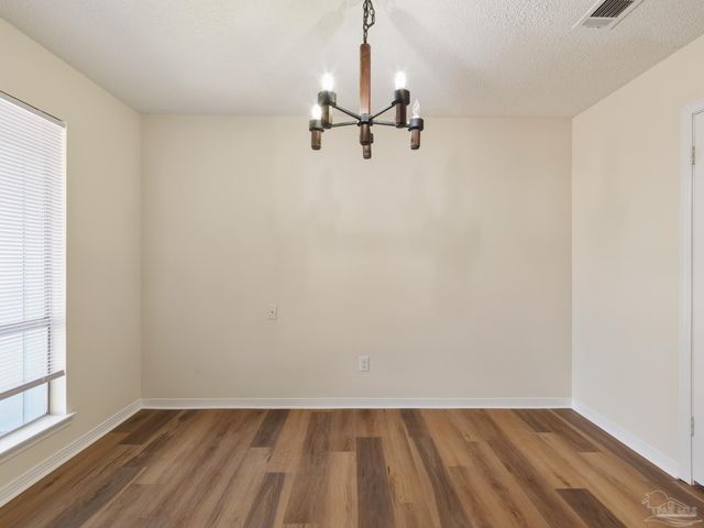 5731 Langley Ct, Pensacola, FL 32504