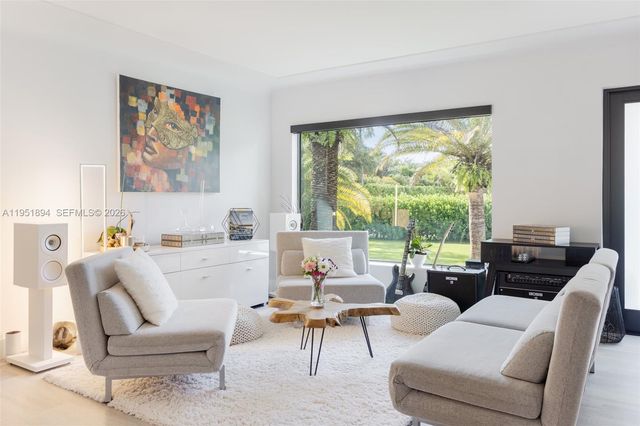 07325 SW 102nd St, Pinecrest, FL 33156