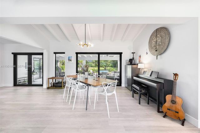 07325 SW 102nd St, Pinecrest, FL 33156