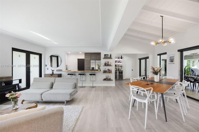 07325 SW 102nd St, Pinecrest, FL 33156