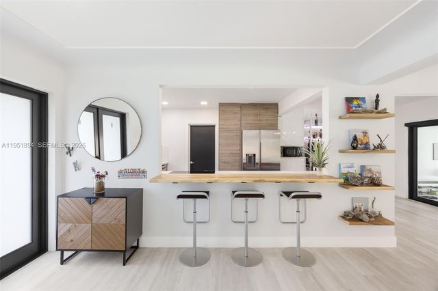 07325 SW 102nd St, Pinecrest, FL 33156