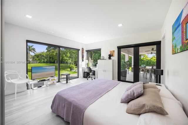 07325 SW 102nd St, Pinecrest, FL 33156