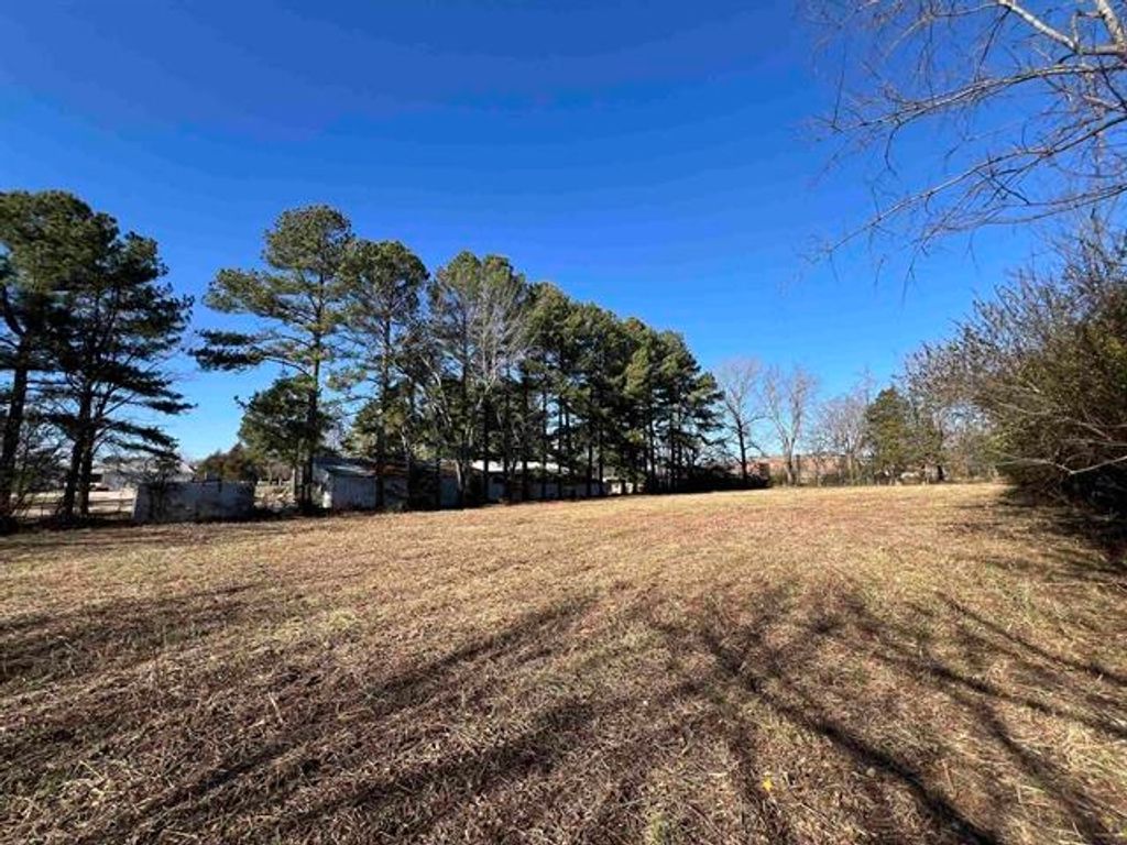 xxx E Main Street, Ash Flat, AR 72513