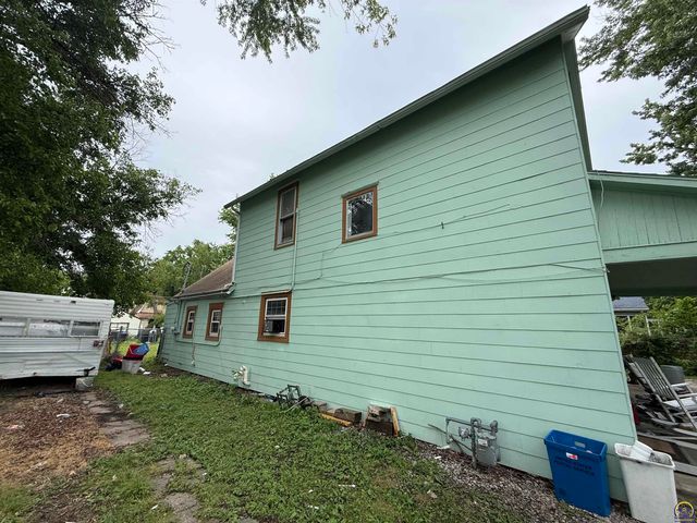 1722 SW Lincoln ST, Topeka, KS 66604