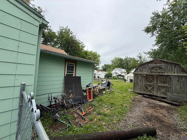 1722 SW Lincoln ST, Topeka, KS 66604