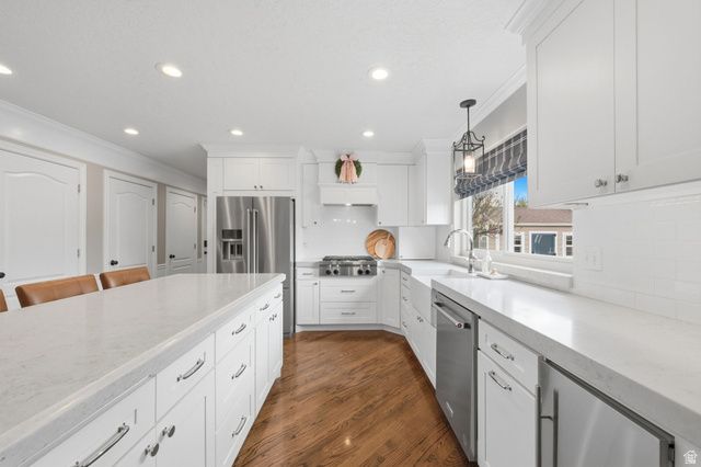 9496 S DUNBAR CIR, South Jordan, UT 84095