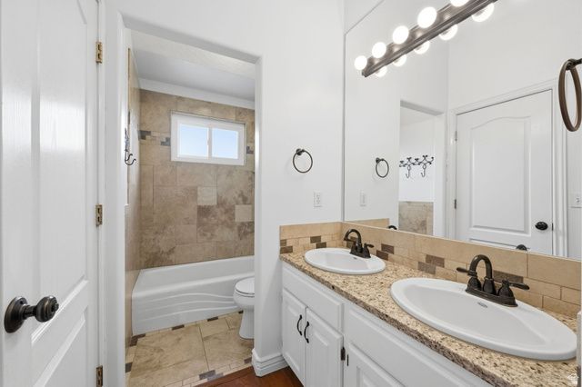 9496 S DUNBAR CIR, South Jordan, UT 84095