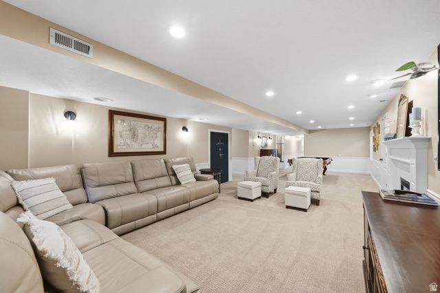 9496 S DUNBAR CIR, South Jordan, UT 84095