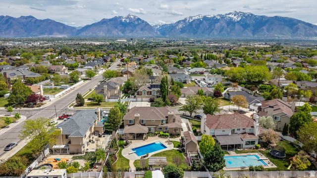 9496 S DUNBAR CIR, South Jordan, UT 84095