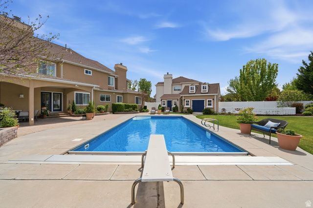 9496 S DUNBAR CIR, South Jordan, UT 84095