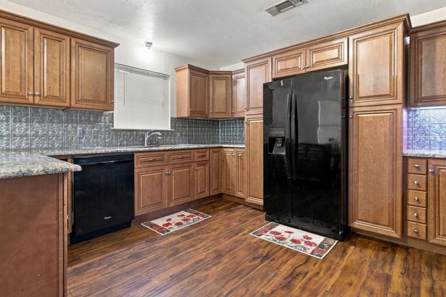 514 Dorothy Lane, Justin, TX 76247
