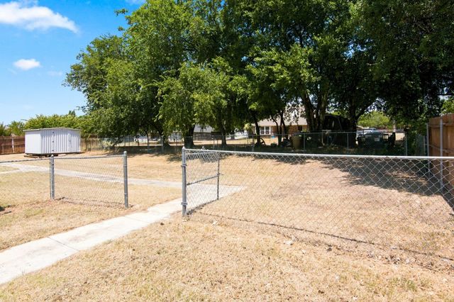 514 Dorothy Lane, Justin, TX 76247