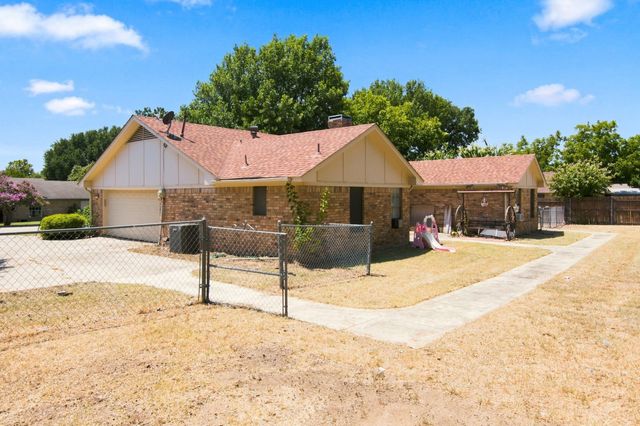 514 Dorothy Lane, Justin, TX 76247
