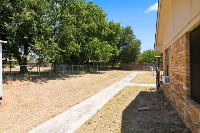 514 Dorothy Lane, Justin, TX 76247