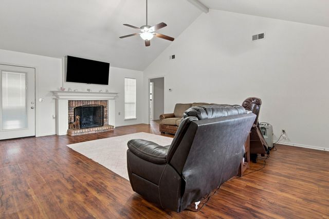 514 Dorothy Lane, Justin, TX 76247